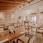 Green House Hotel & Restaurant