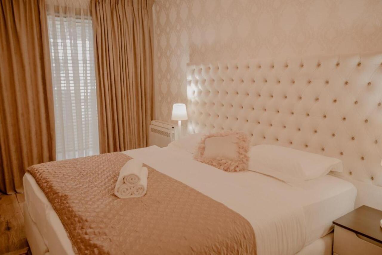 Hotel House & Restaurant Tirana