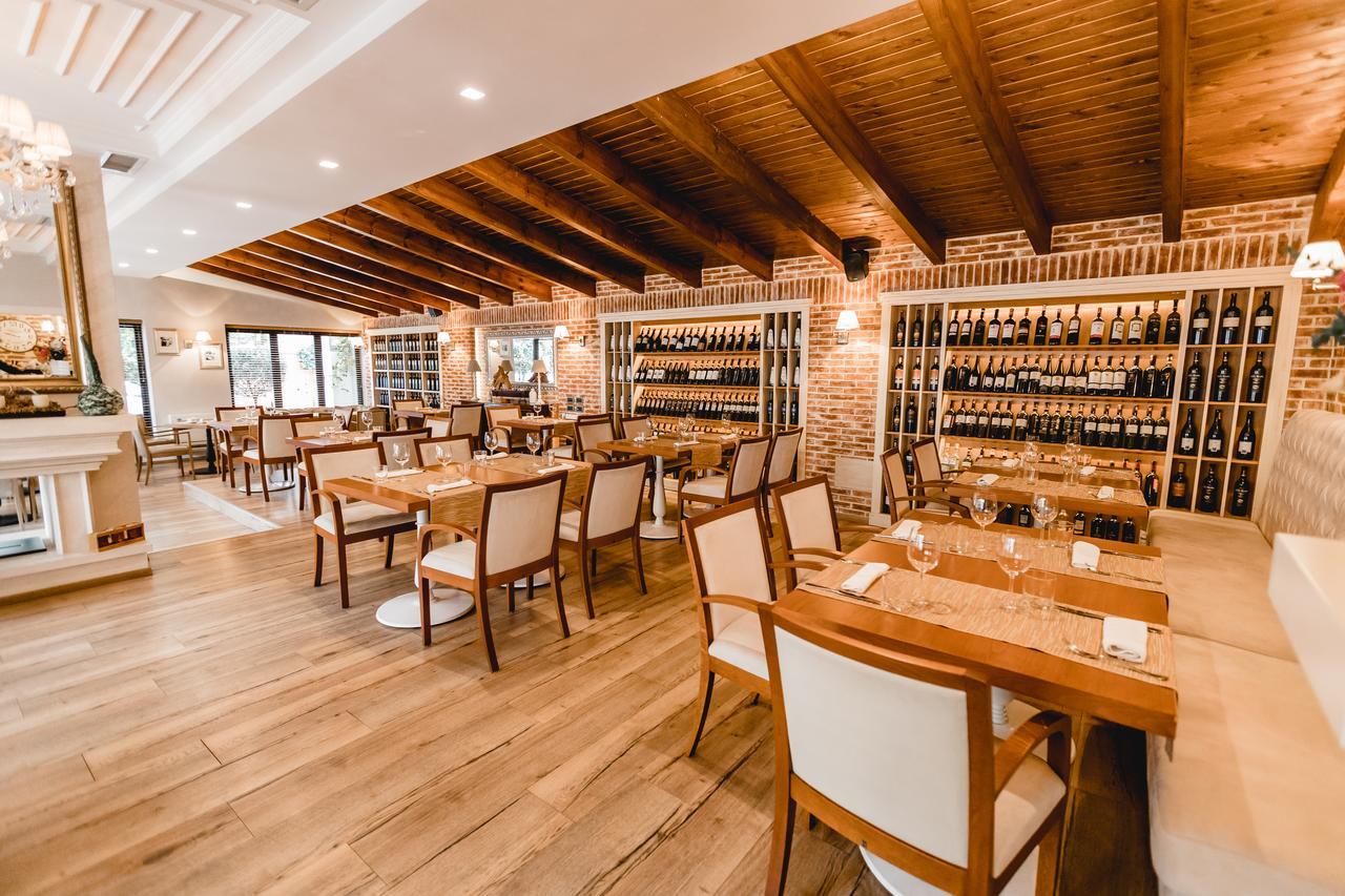 House & Restaurant 4*