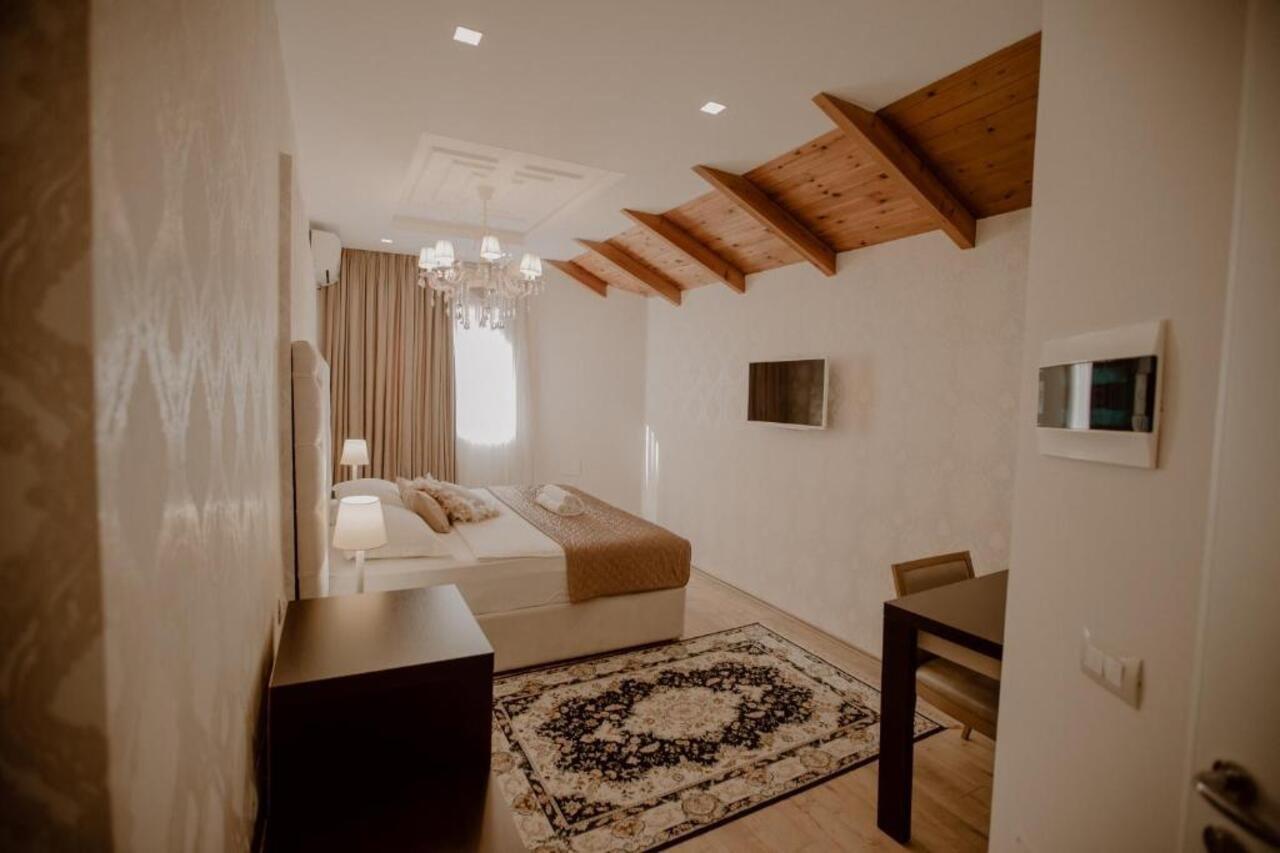 House & Restaurant 4* Tirana